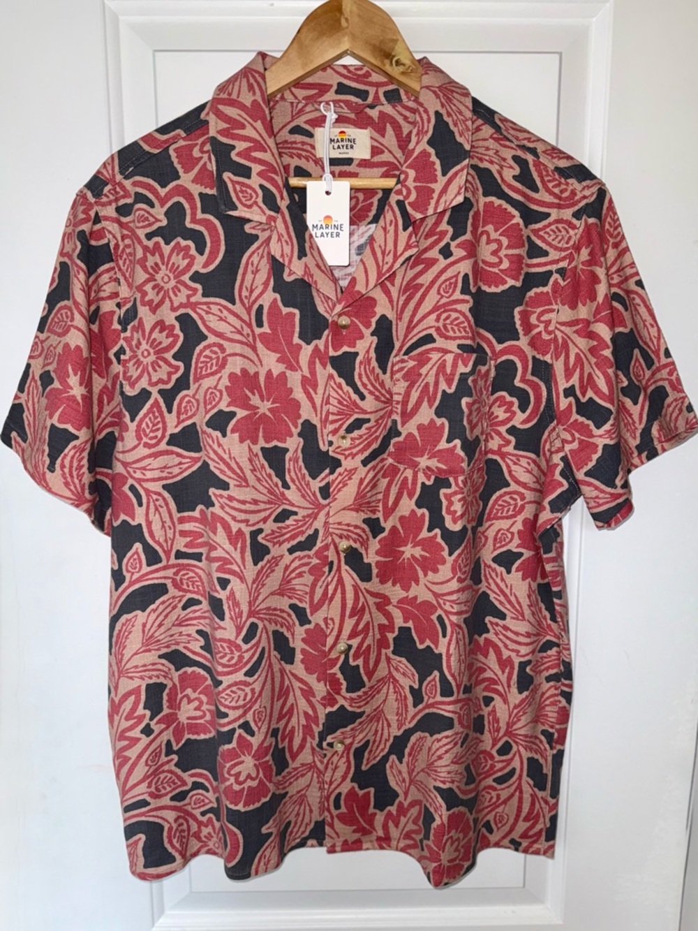 Marine Layer NWT Stretch Selvage Resort Shirt in Black Multi-Floral Size Marge